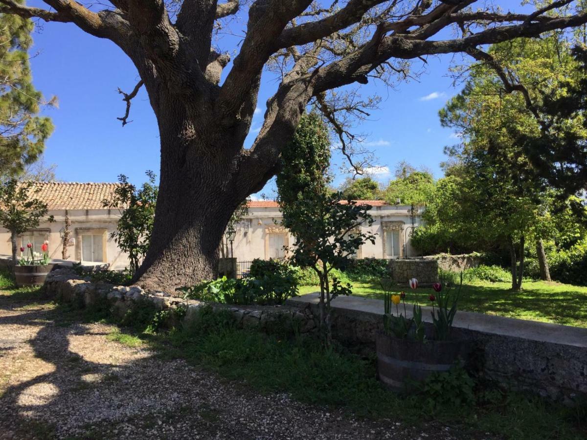 Il Borghetto Di Santa Lucia Villa Noto Exterior photo